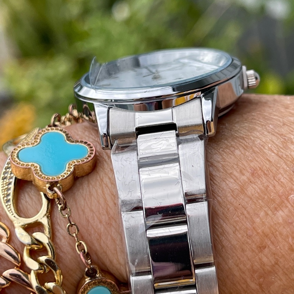 VINCE CAMUTO WATCH AYLA - Picture 4 of 12